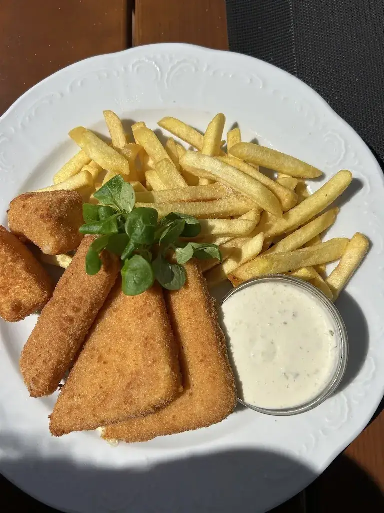 Robert Hartinger_Restaurant Helmahof_Aderklaa_avis