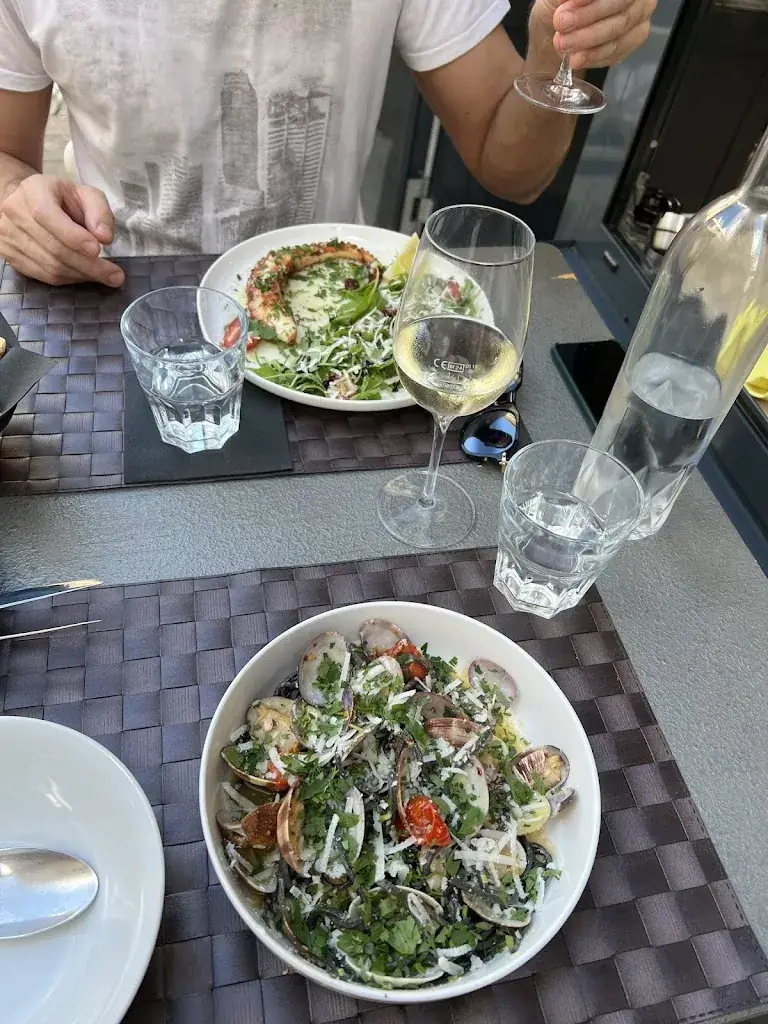 Bianca Gabrielle_Maurizios Fischhalle_Eisenstadt_review