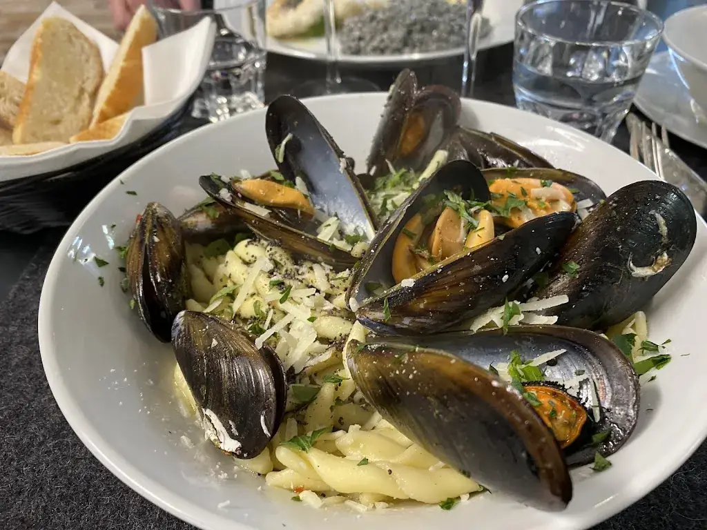 Maurizios Fischhalle_Eisenstadt_slider_image_2