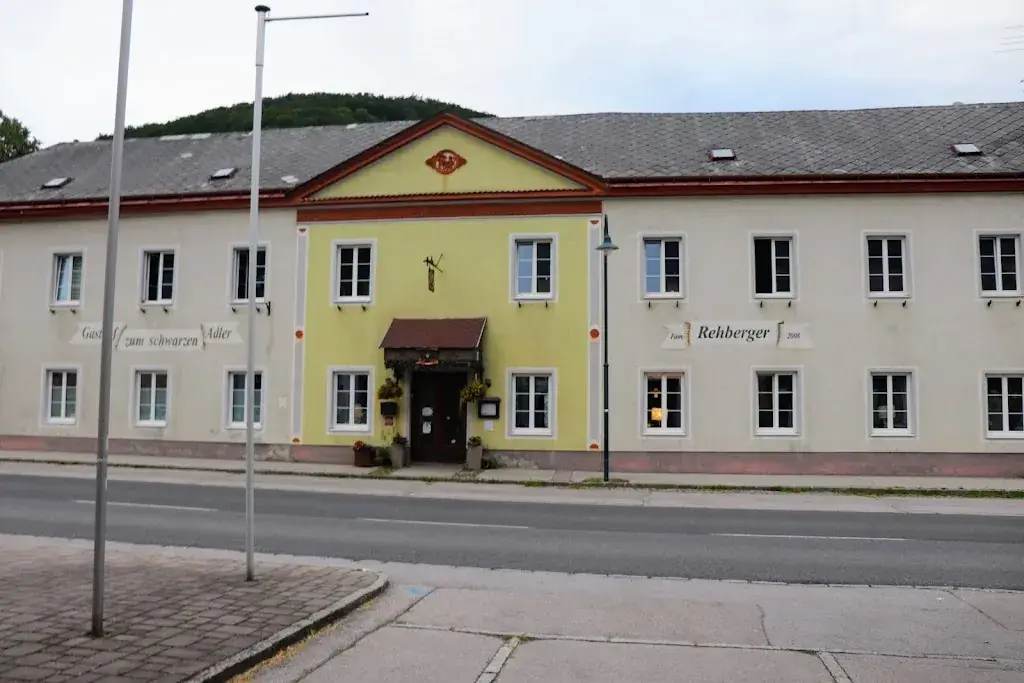 Gasthaus zum schwarzen Adler restaurant à Altenmarkt an der Triesting