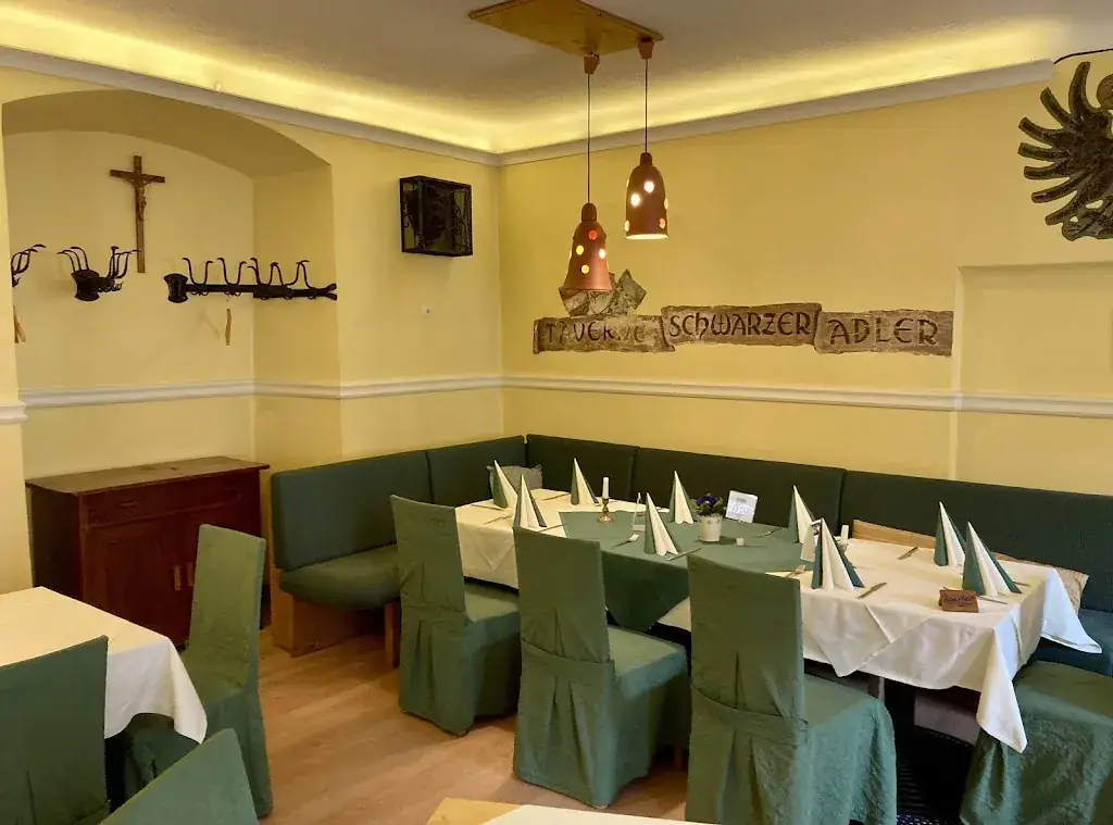 Gasthaus zum schwarzen Adler_Altenmarkt an der Triesting_slider_image_3