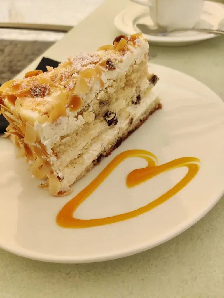 Menu_Schloss Dachau Restaurant | Cafe_Achau_image_8