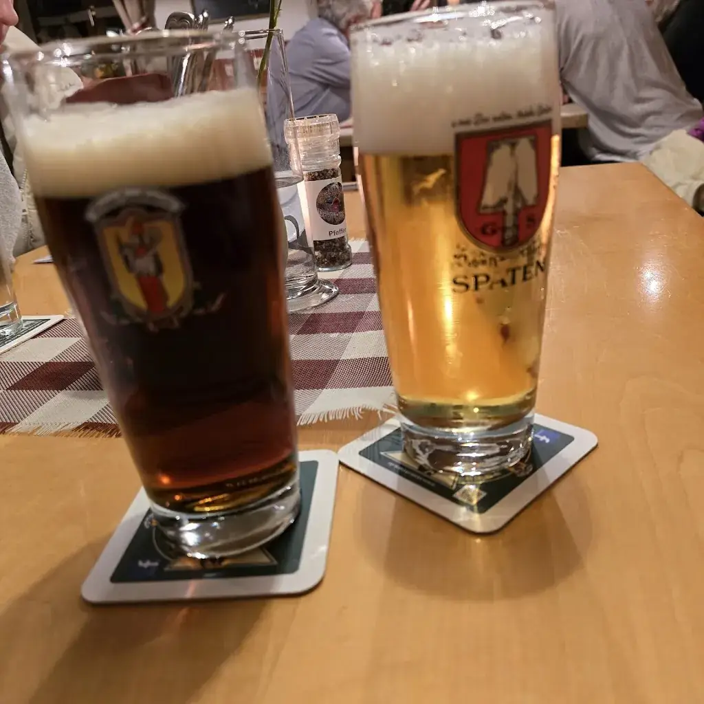 Dom A._Gasthaus Drei Rosen_Achau_review