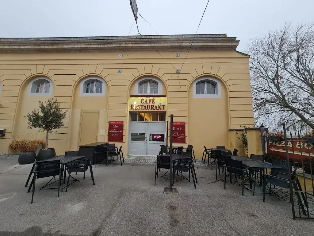 Oleksandr Protsenko_Pizzaboy Schlosstaverne_Eisenstadt_avis