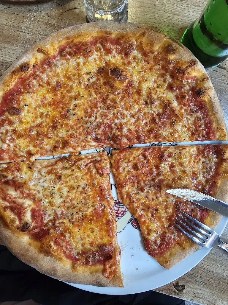 Shantel Lorance_Pizzaboy Schlosstaverne_Eisenstadt_avis