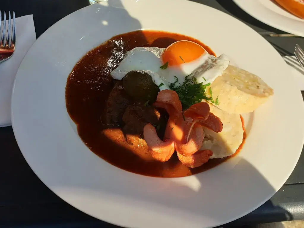 adrienn mohai_Café Restaurant GRENADIER_Forchtenstein_review