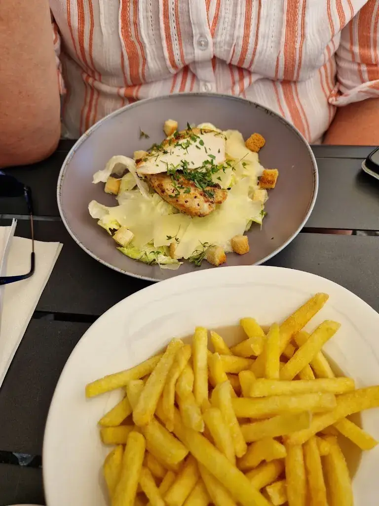 Tom _Café Restaurant GRENADIER_Forchtenstein_review