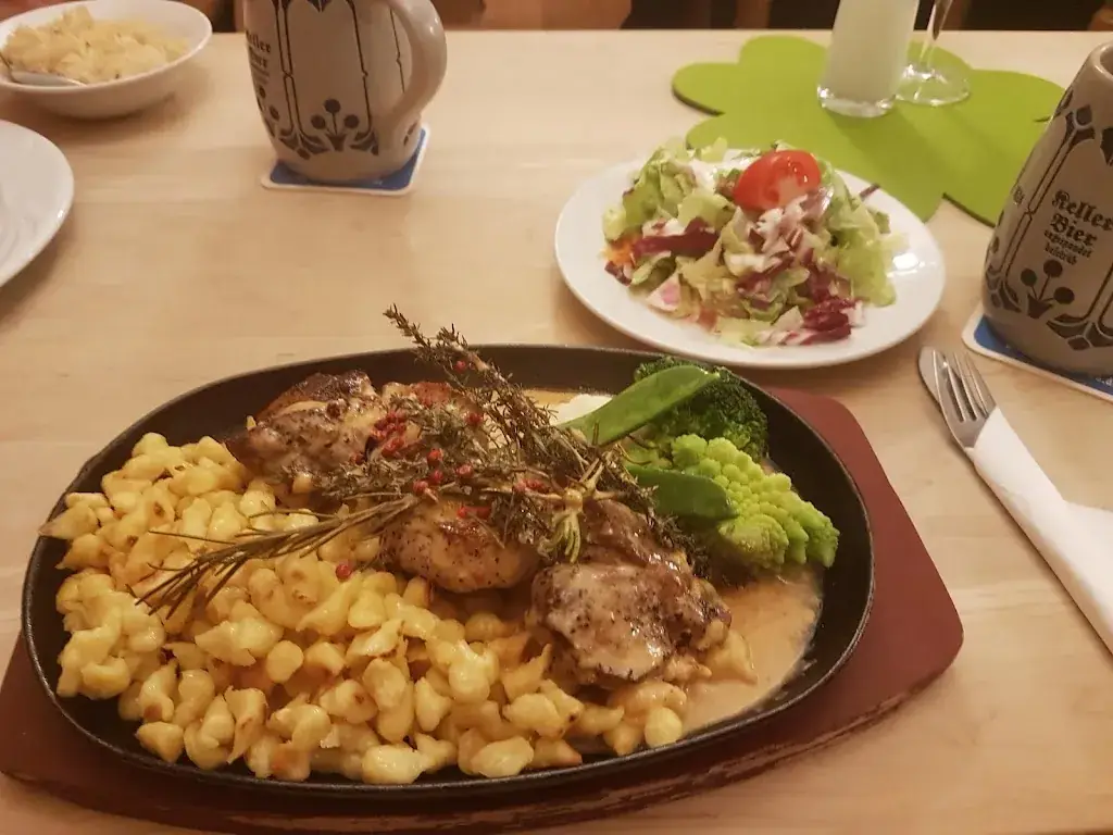 Miran Munjas_Egloffsteiner Hof_Altendorf_review