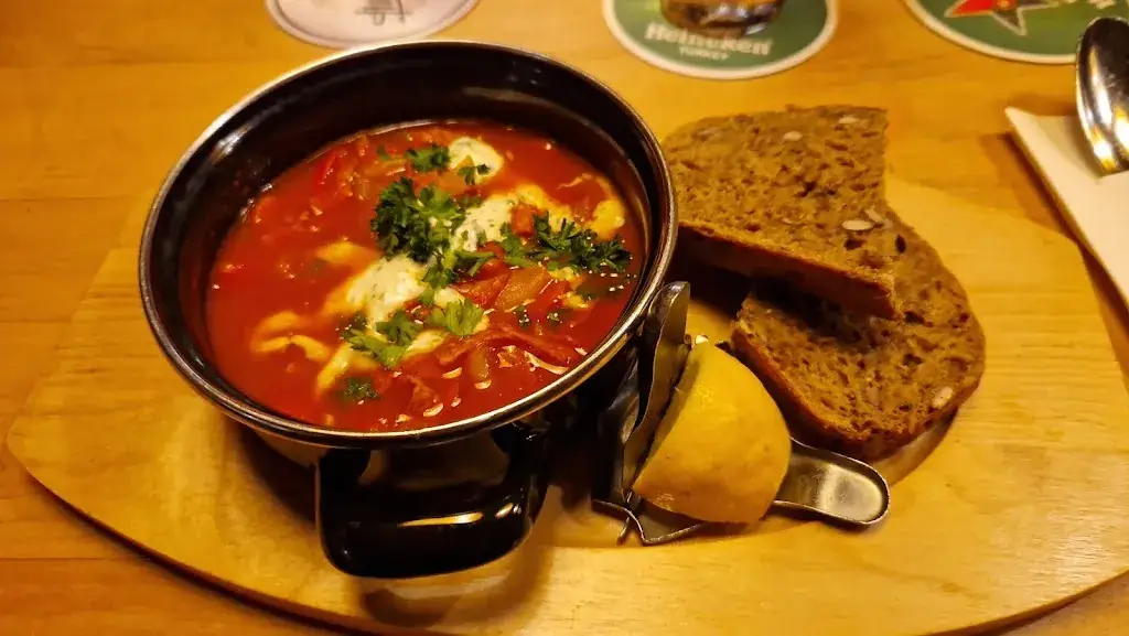 Mike Wutzler_Restaurant Kulisse_Altenburg_avis