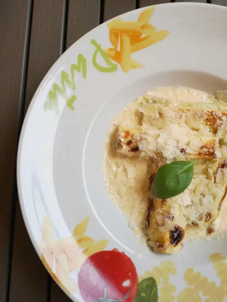 Dani Ovcharova_Pizza & Nudelhaus Domizil_Altenburg_avis