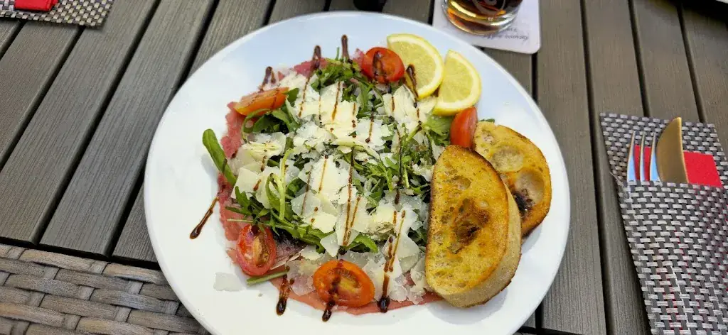 Matthias Gering_Pizza & Nudelhaus Domizil_Altenburg_avis