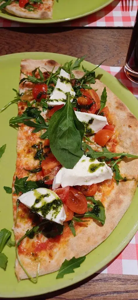 Kevin Lingg_Restaurant Eisenbahn_Zell_avis