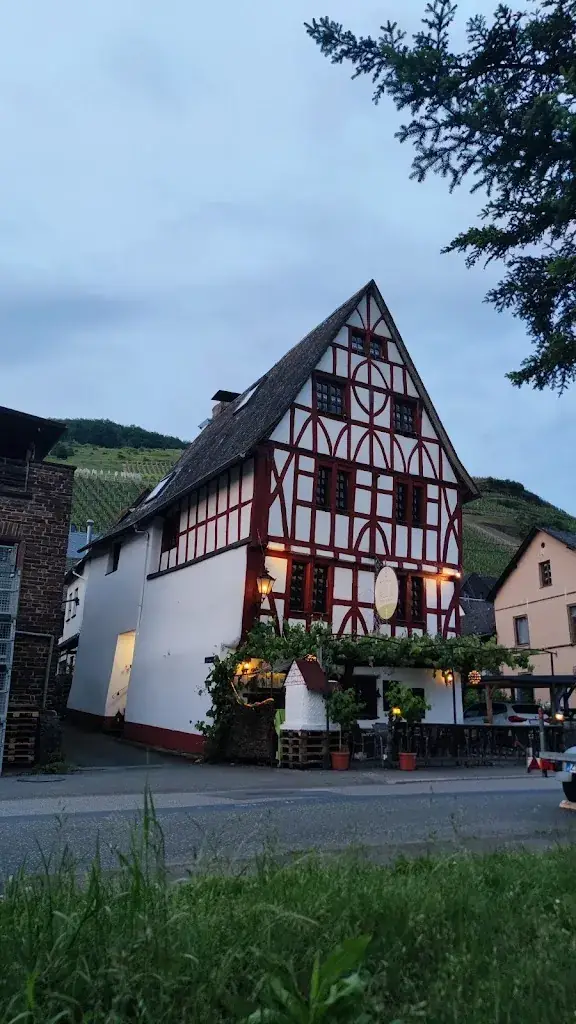 Dan Mihai_Restaurant Zum Eichamt_Zell_avis