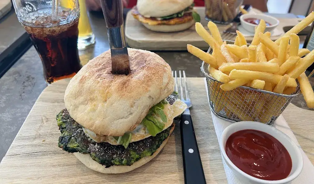 Apna Palle_The Burger Factory_Zell_review