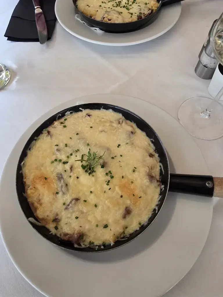 Katja Selezneva_Restaurant Steinerwirt_Zell_avis