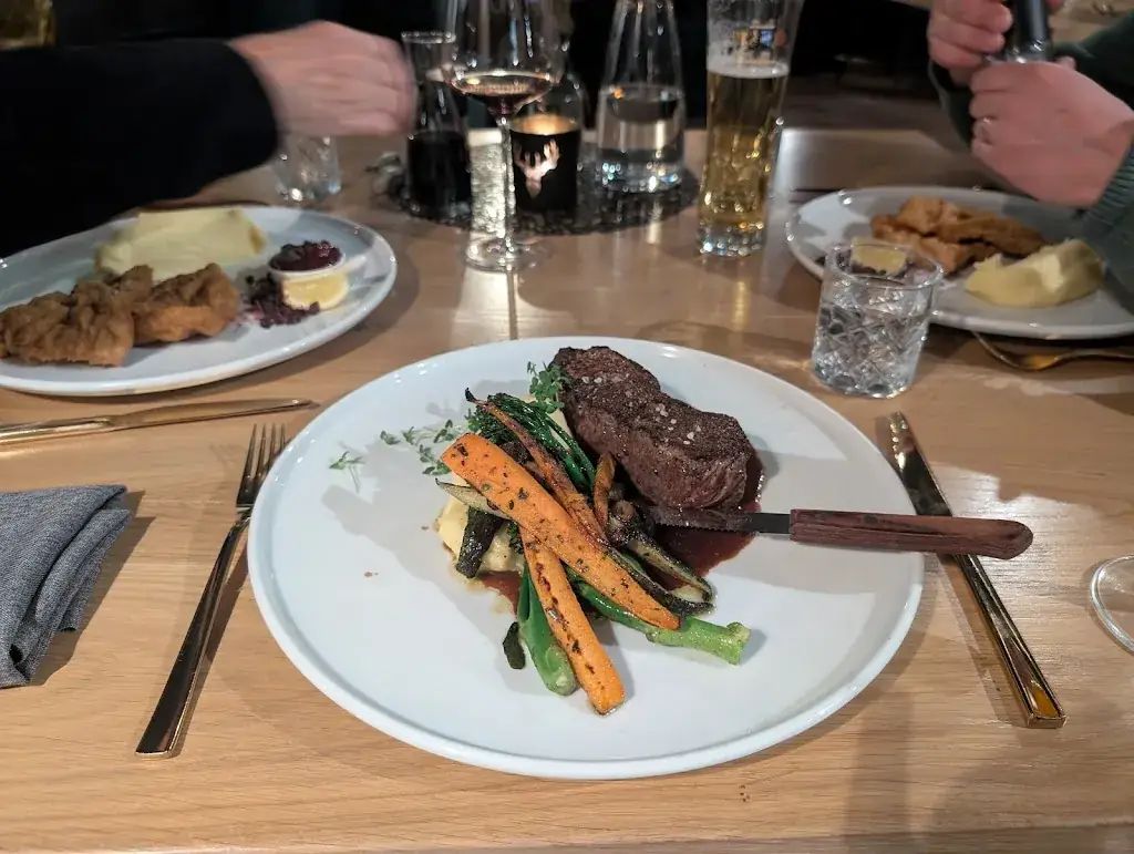 Jo Olliffe_Village Kitchen Restaurant & Lounge_Zell_review