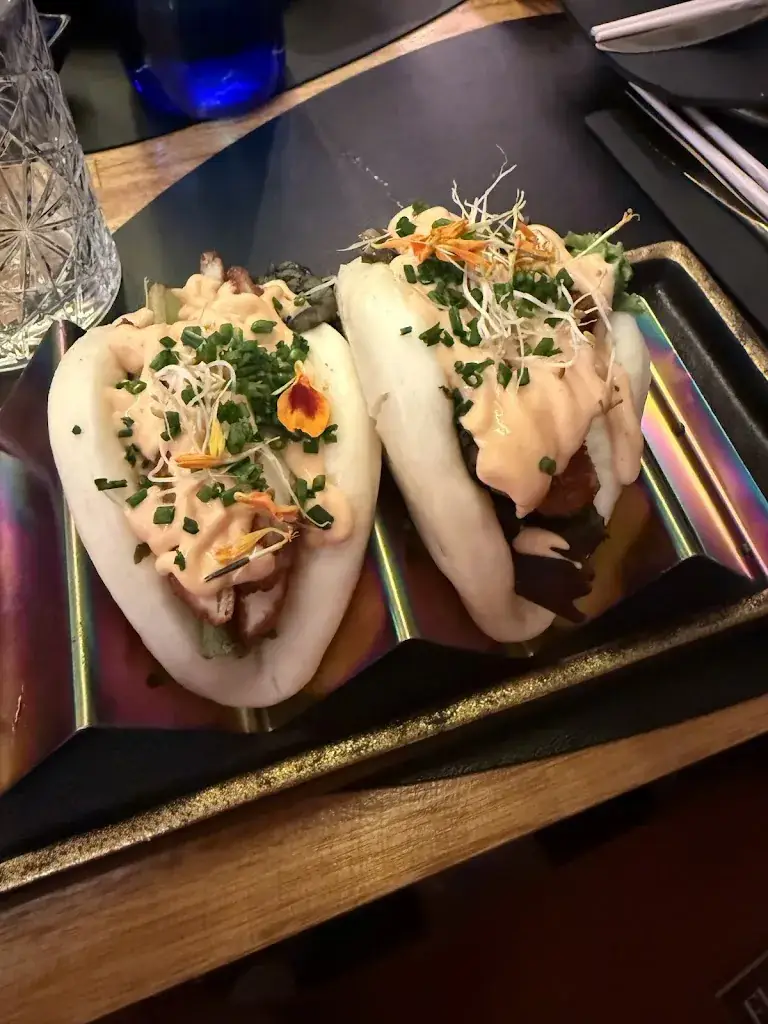 Rachel Pearson_Restaurante Asiático Madrid Le Jardin Secret_Angern an der March_review