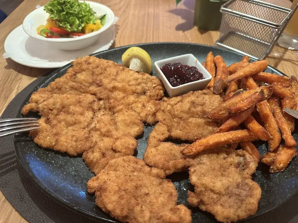 gabriel b_Landgasthof Winter_Ardagger Stift_review