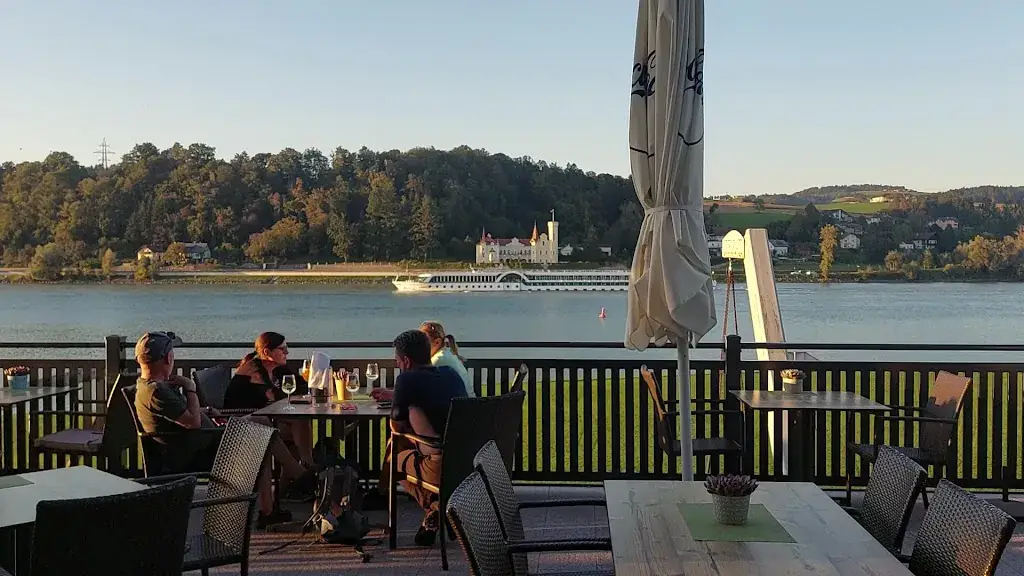 Gasthof s'Schatzkastl_Ardagger Stift_slider_image_1