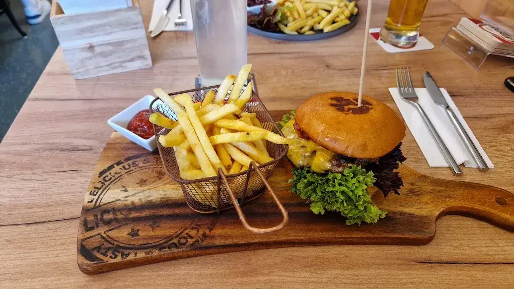 Brothers Restaurant Amstetten_Amstetten_slider_image_3