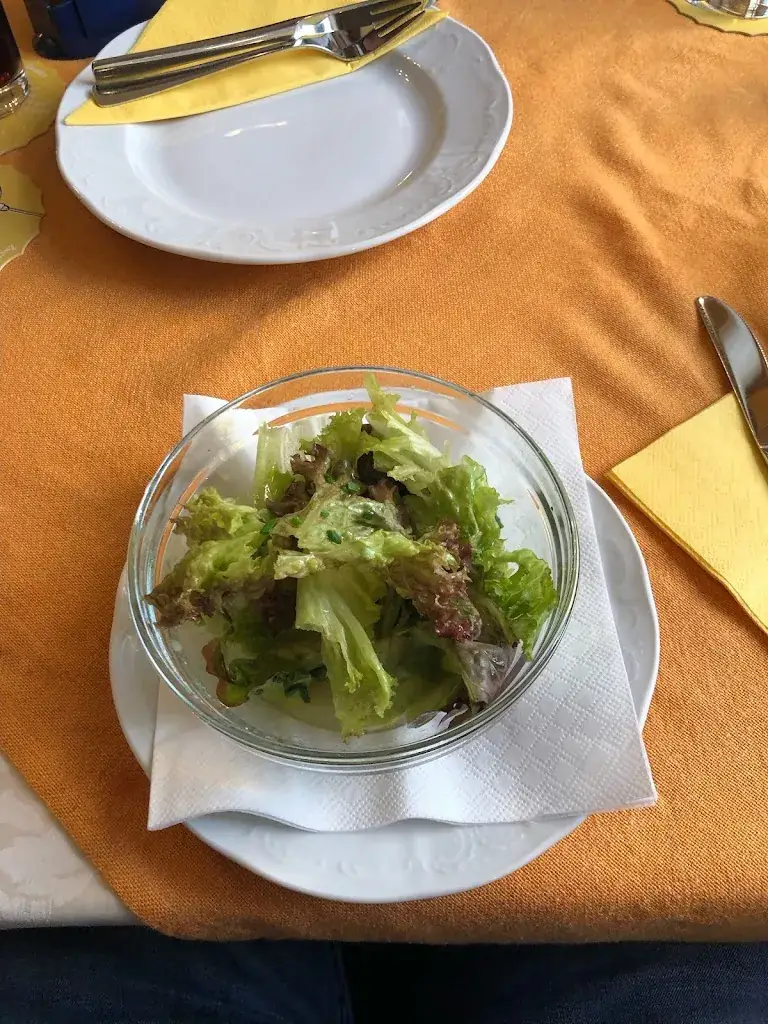 Maximilian Samstag_Wirt am Eck_Amstetten_recensione