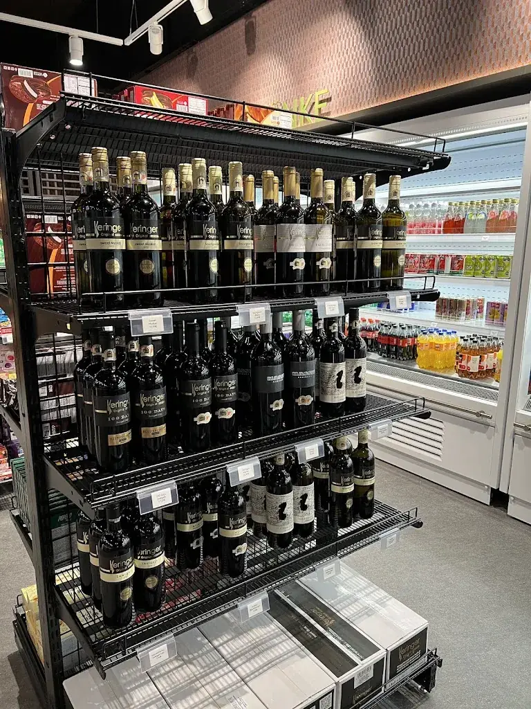 Sajado Shop and Eat_Edelstal_slider_image_1