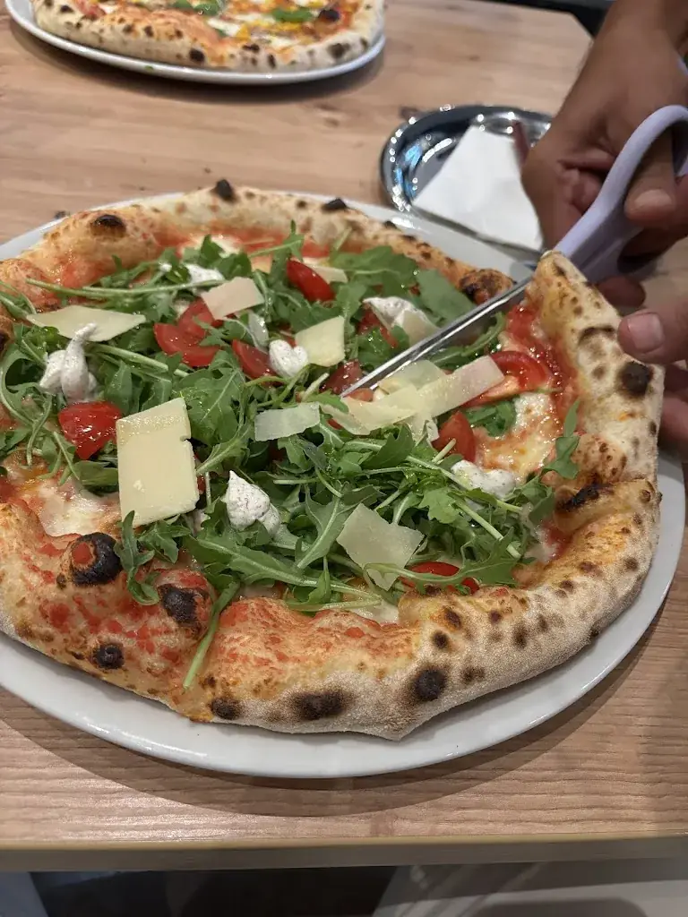 Yunus Sabanci_MEDITERRAN | Bar Pizza Ristorante_Amstetten_recensione