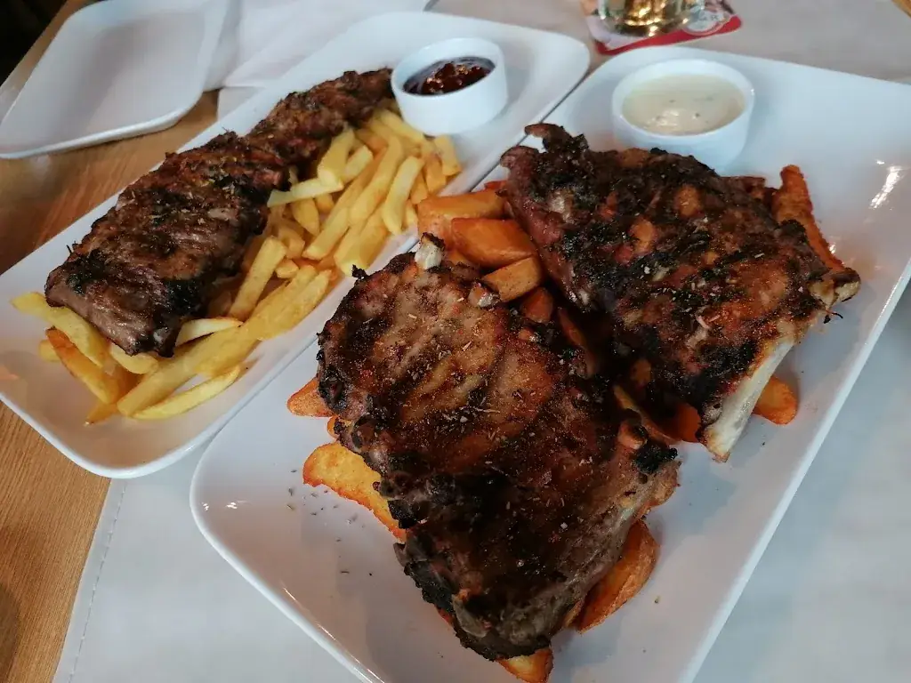 Renate Haider_Restaurant Pizzeria La Strada_Amstetten_recensione