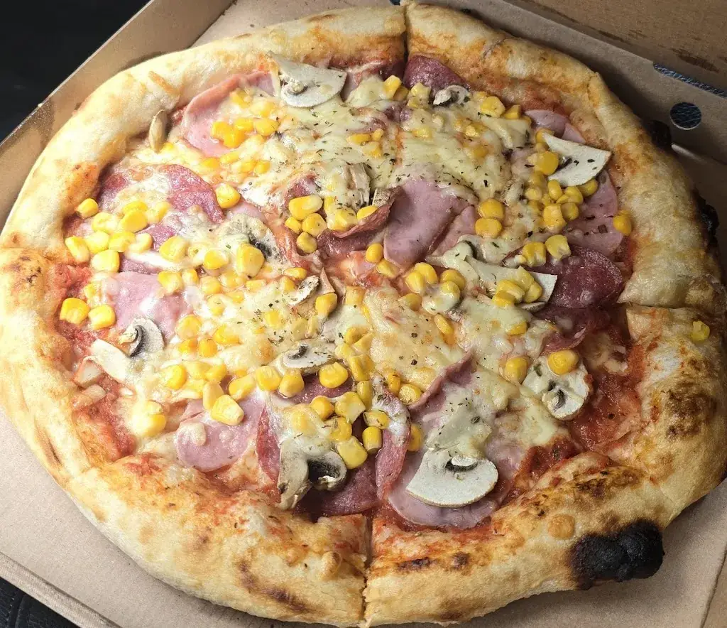 Nicola Farah_Restaurant Pizzeria La Strada_Amstetten_recensione