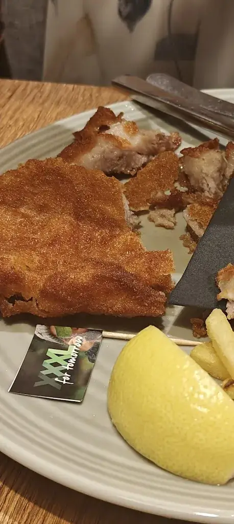 Wolfgang Höllinger_XXXLutz Restaurant Amstetten_Amstetten_recensione