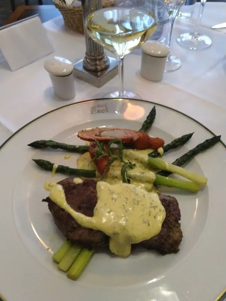 Frau Poldi (Restaurant Exel)_Amstetten_slider_image_3