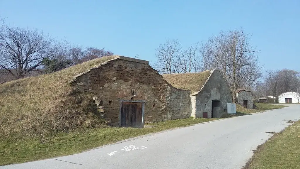 tomas javorsky_Gemeindeamt Edelstal_Edelstal_recensione