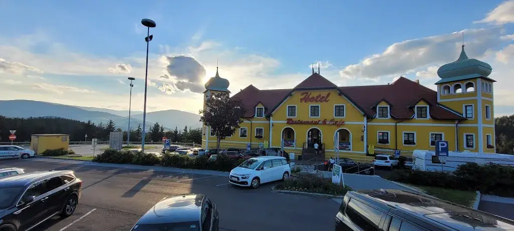 cyprian_Oldtimer Zöbern - Autobahnraststation & Motorhotel_Aspang Markt_avis