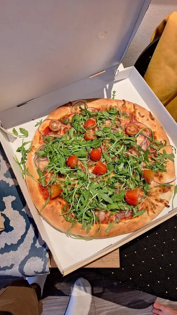 Markus Gajar (M.Gepunkt)_Pizzeria Maestro_Aspang Markt_avis