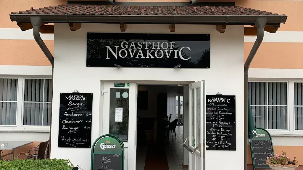 Gasthof-Hotel -Novakovic_Bad Pirawarth_slider_image_1