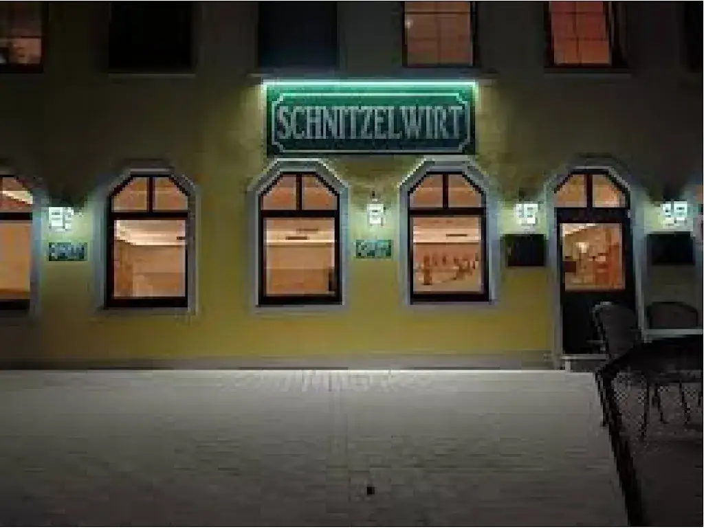 Schnitzelwirt_Bad Pirawarth_slider_image_3