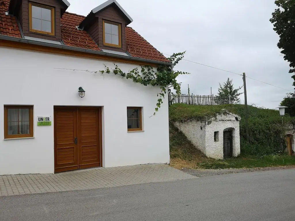 Heurigen Unger_Bad Pirawarth_slider_image_3