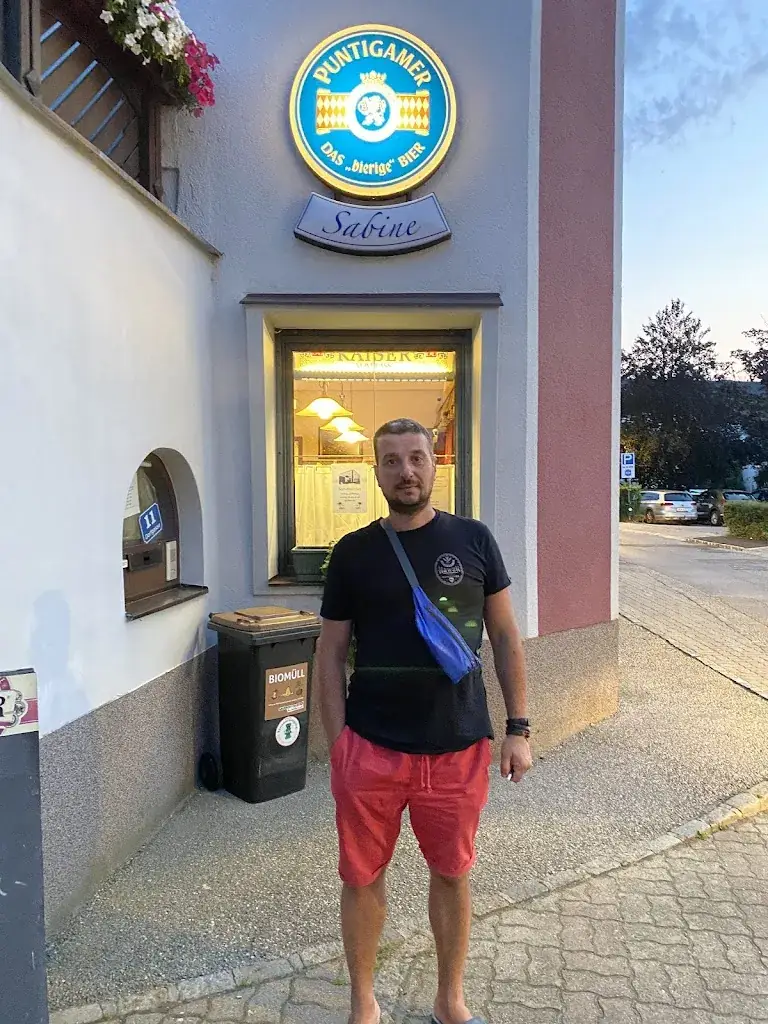 Serhii Stoliarov_Café-Restaurant Sabine_Bad Erlach_avis