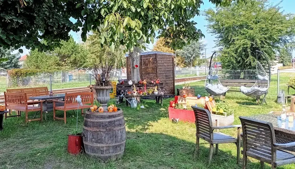 Vintage Café Zum Alten Bahnhof 2822 ristorante a Bad Erlach