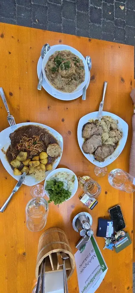 Mihajlo Jagodic_Hofstadlheuriger Weinstube Goldfuß_Bad Fischau_recensione