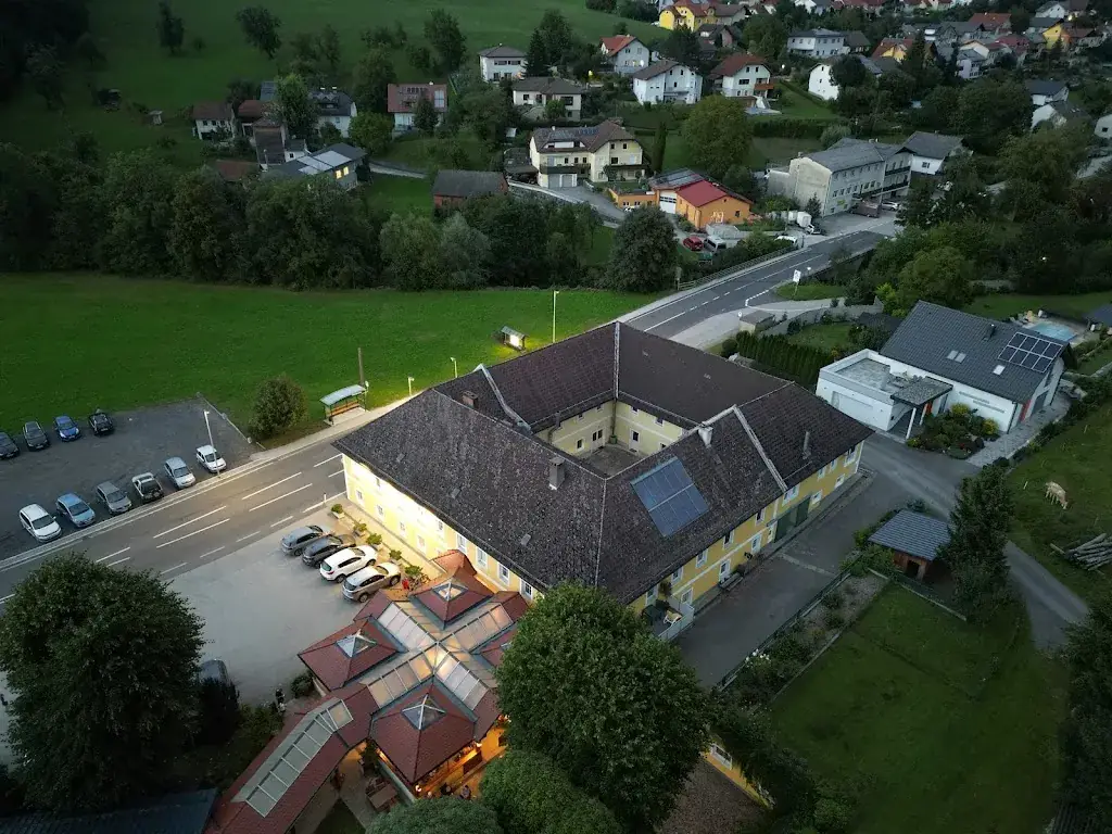 Gasthof zur Linde_Behamberg_slider_image_3