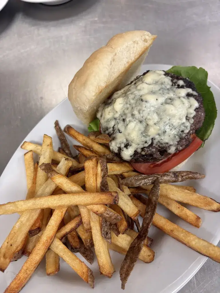 Trailside Bar & Grill_Bergland_slider_image_2