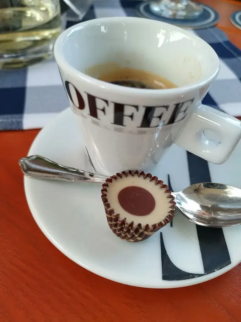 Menu_Oskar-Maria-Graf-Stüberl Peter Reinmann_Berg_immagine_9