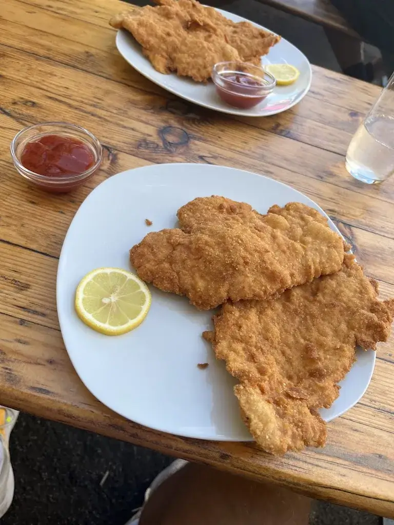 Patrik Vala_Dorfwirtshaus Bauer_Bernhardsthal_recensione