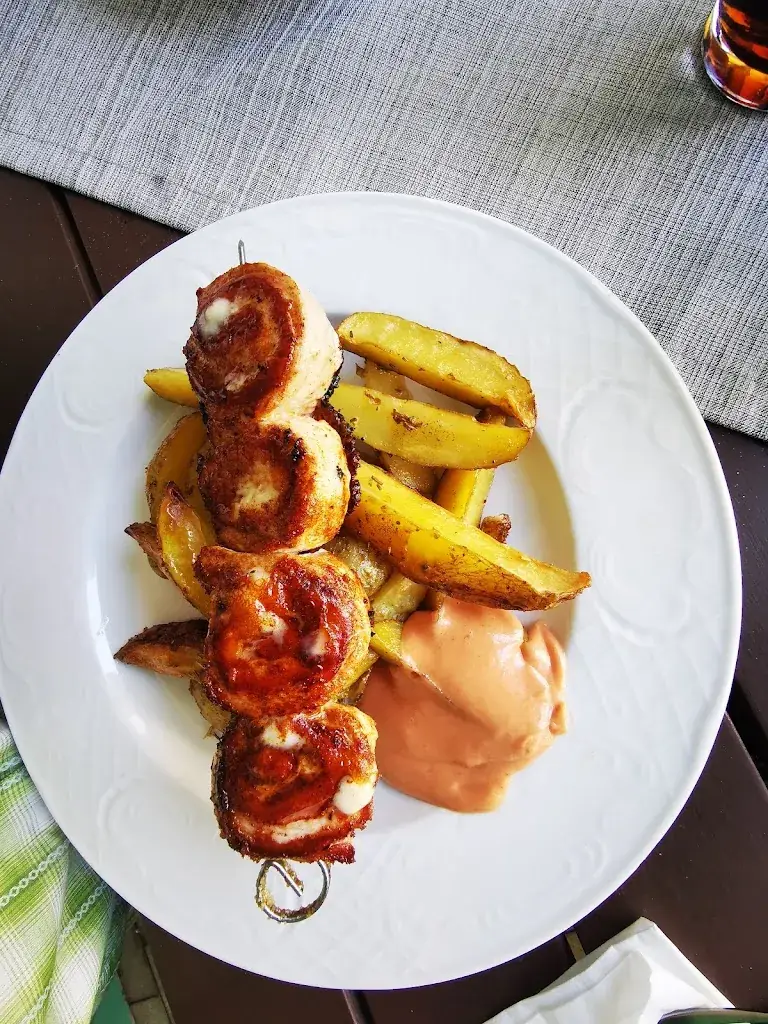 Sophie Leitner_Wirtshaus Zum goldenen Hahn_Berndorf_recensione