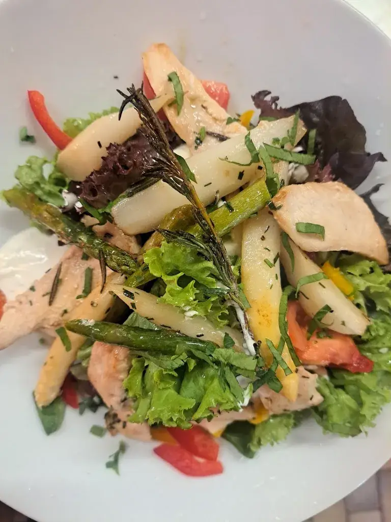 Wirtshaus Zum goldenen Hahn_Berndorf_slider_image_3