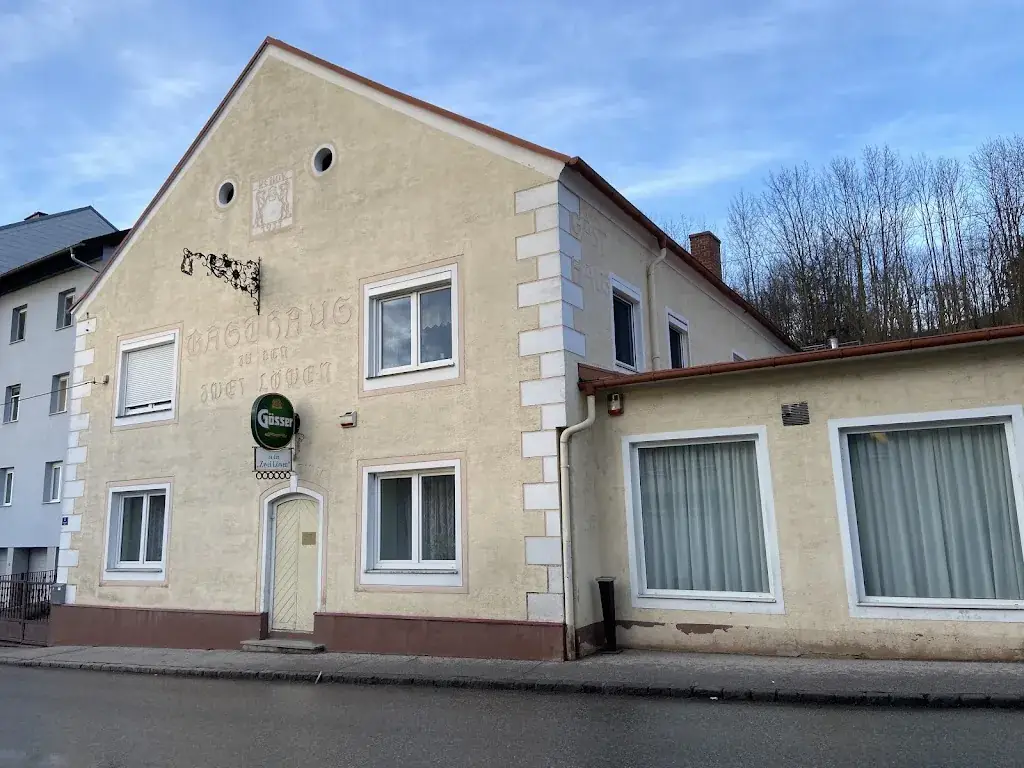 Gasthaus z d zwei Löwen restaurant à Berndorf