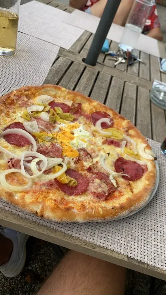 Simon Faber_Pizzeria Ristorante Valentino_Berndorf_avis