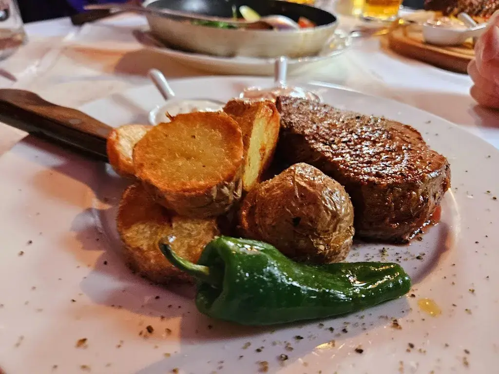 Cafe-Restaurant Zukunft_Berndorf_slider_image_3