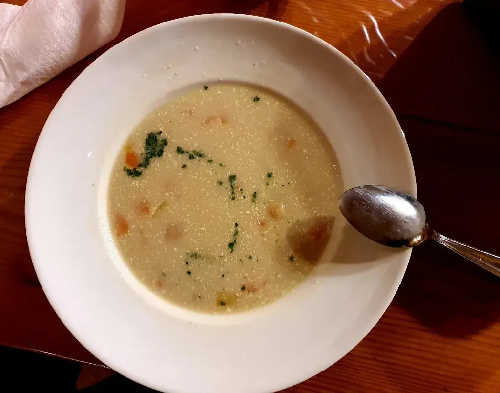 Helmut Schneider_Heuriger Sabina Böckl_Bockfließ_avis